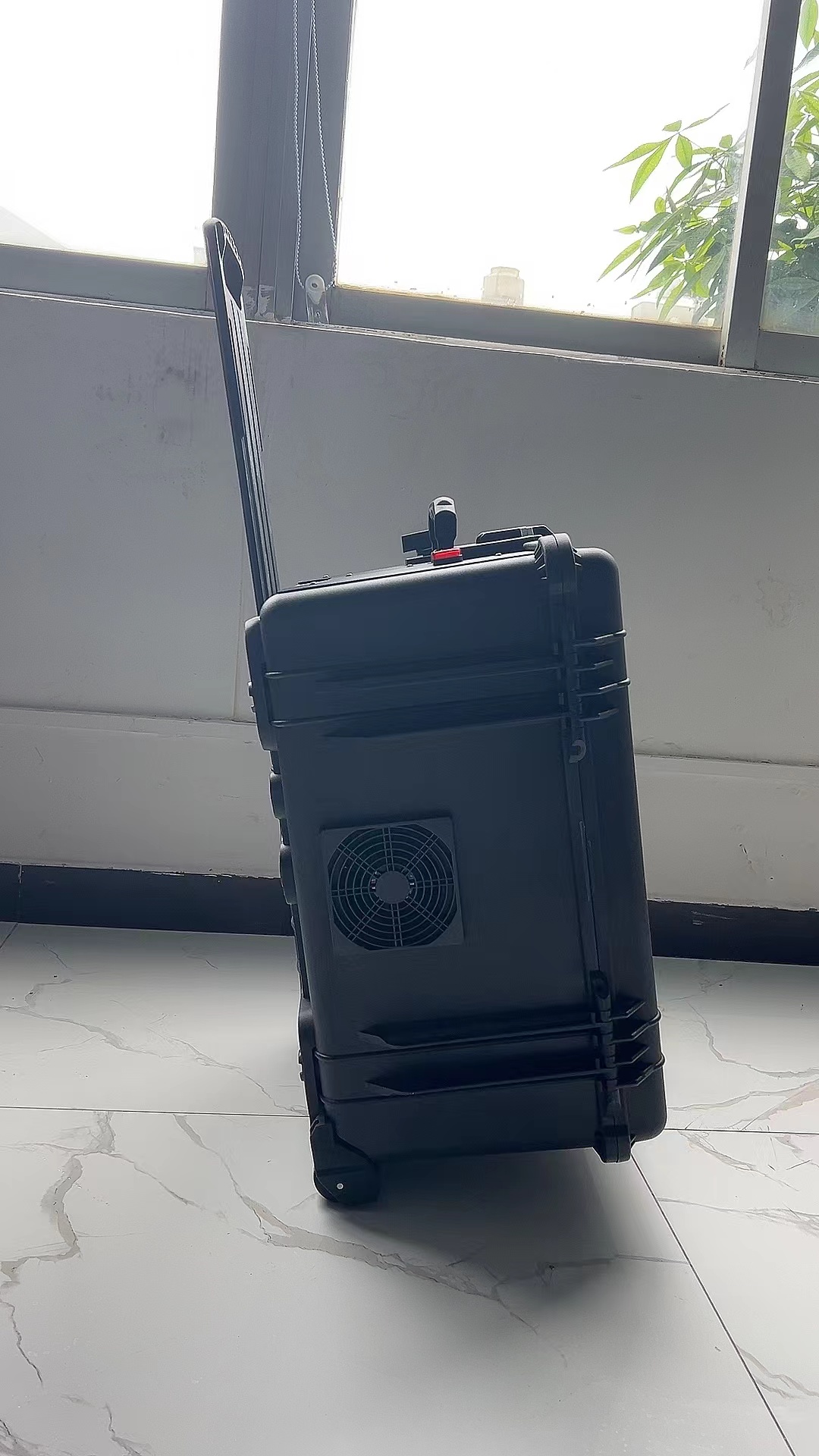 梨树手拉箱型移动通信干扰器